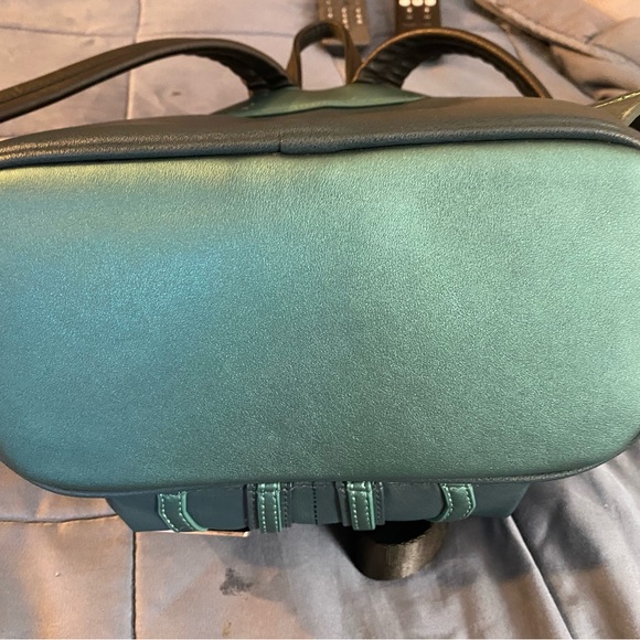Loungefly captain marvel Kree green backpack main image 4